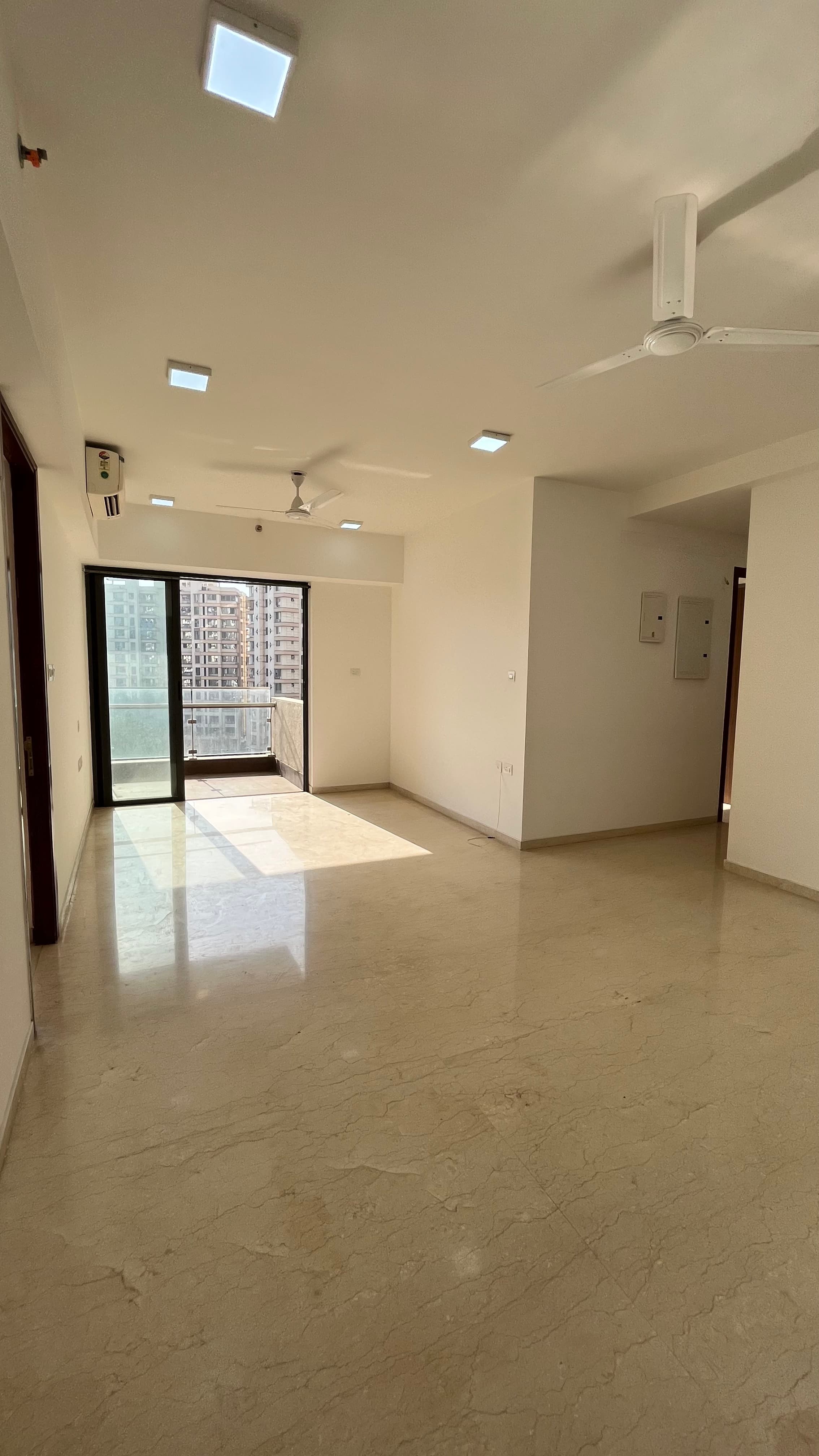 3 BHK for Sale in Shapoorji Pallonji Vicinia, Chandivali | 1050 Sq Ft | ₹3.90 Cr | Powai