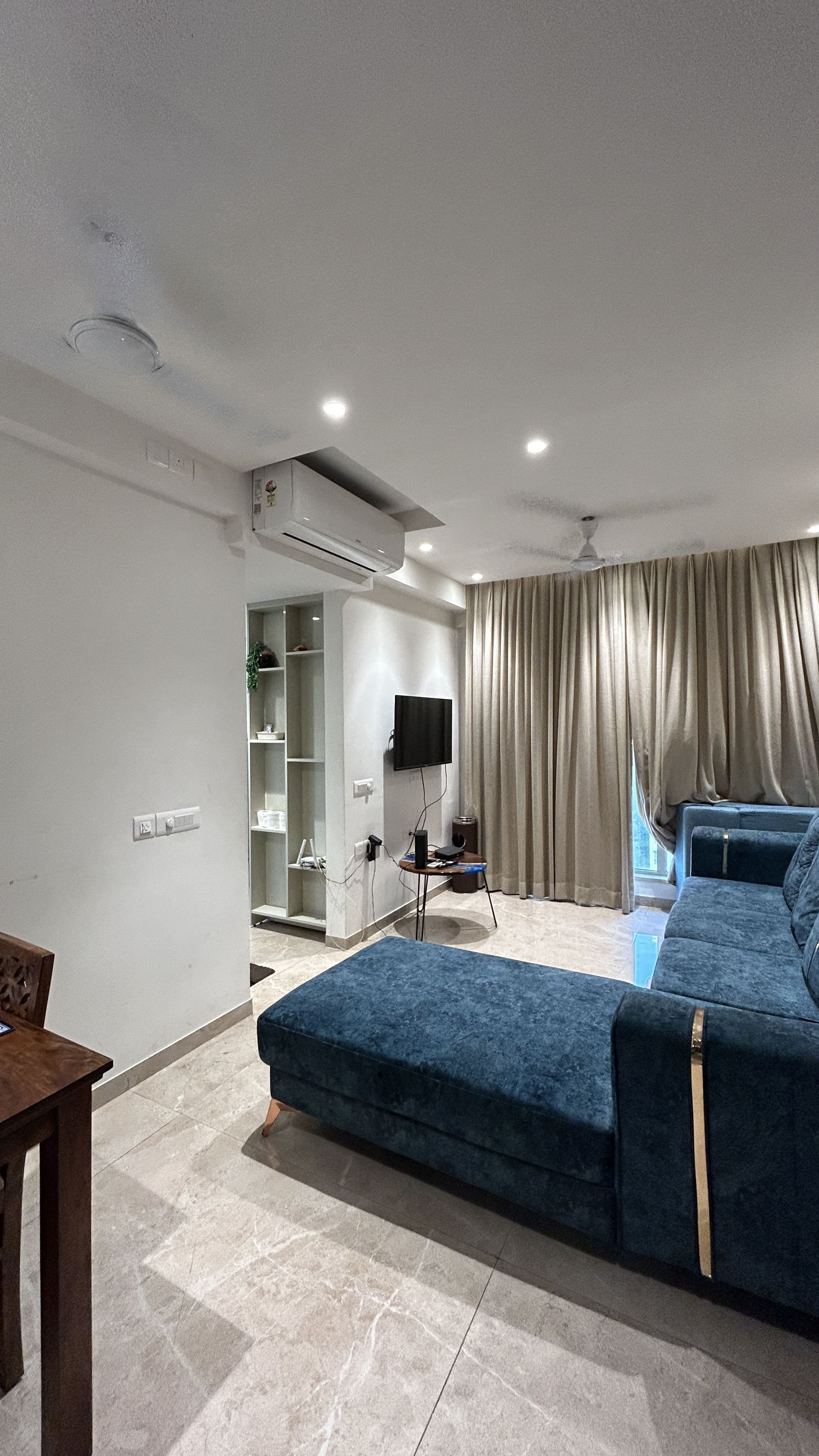 1 BHK Flat for Rent in Regent Hill Powai | ₹70K | Powai 
