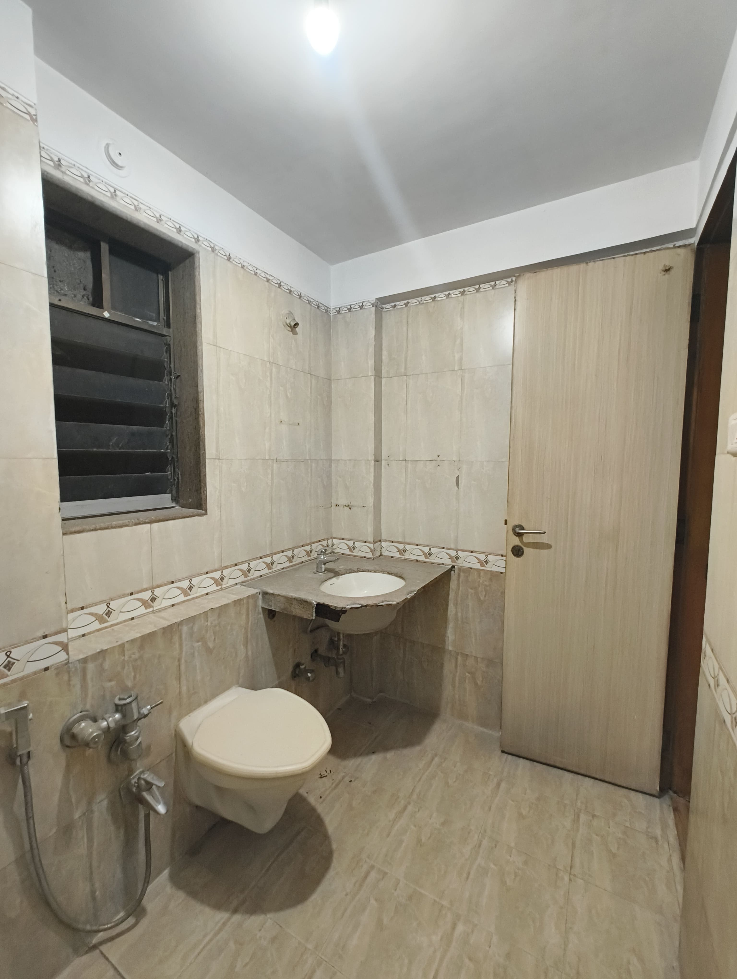 3 BHK Apartment for Rent at Kukreja Golfscape, Chembur – 1300 Sq. Ft. | ₹1.30 Lakh
