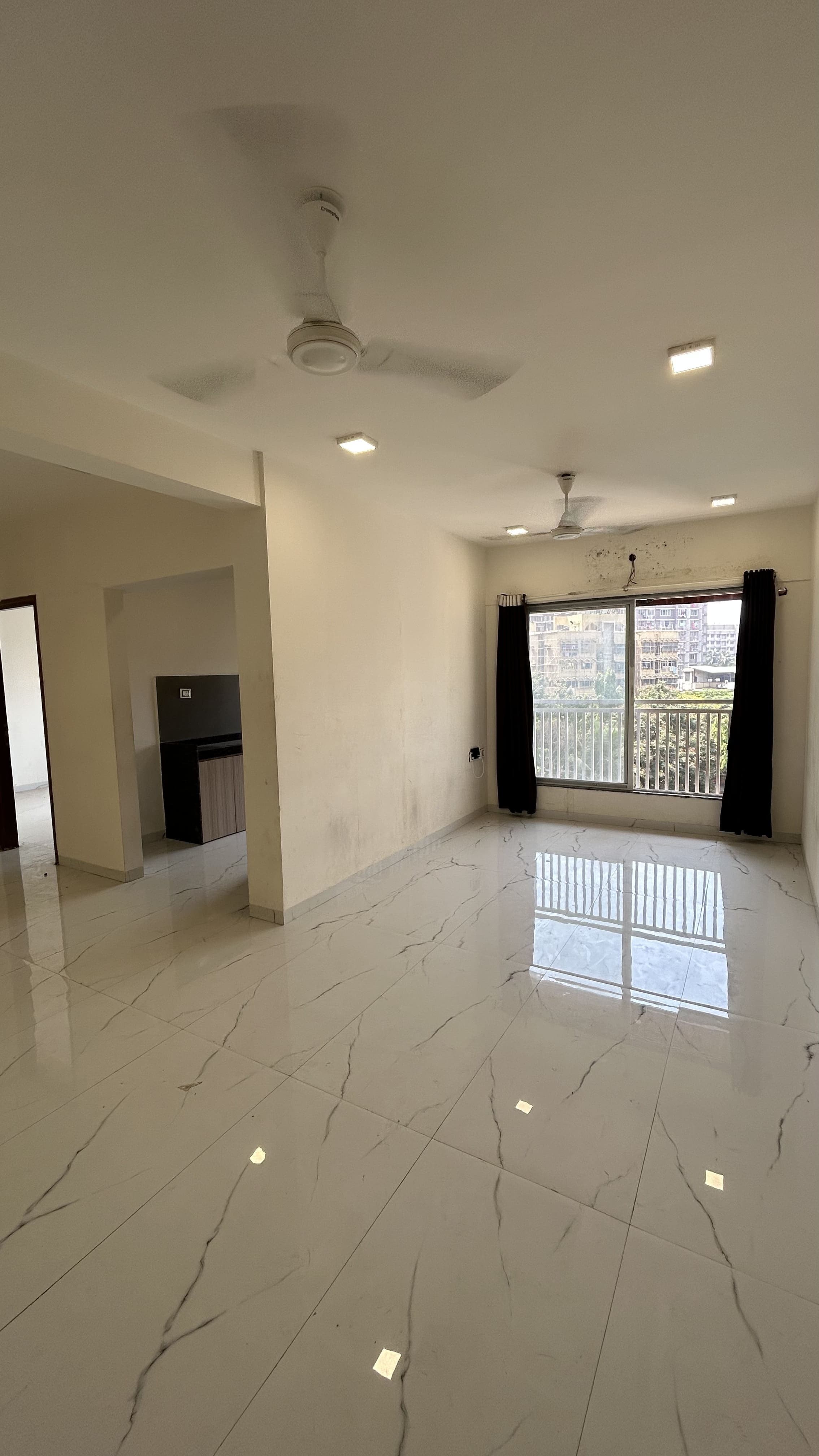 2 BHK Flat for Sale in Vraj One, Andheri West – 650 Sq. Ft. | ₹2.15 Cr