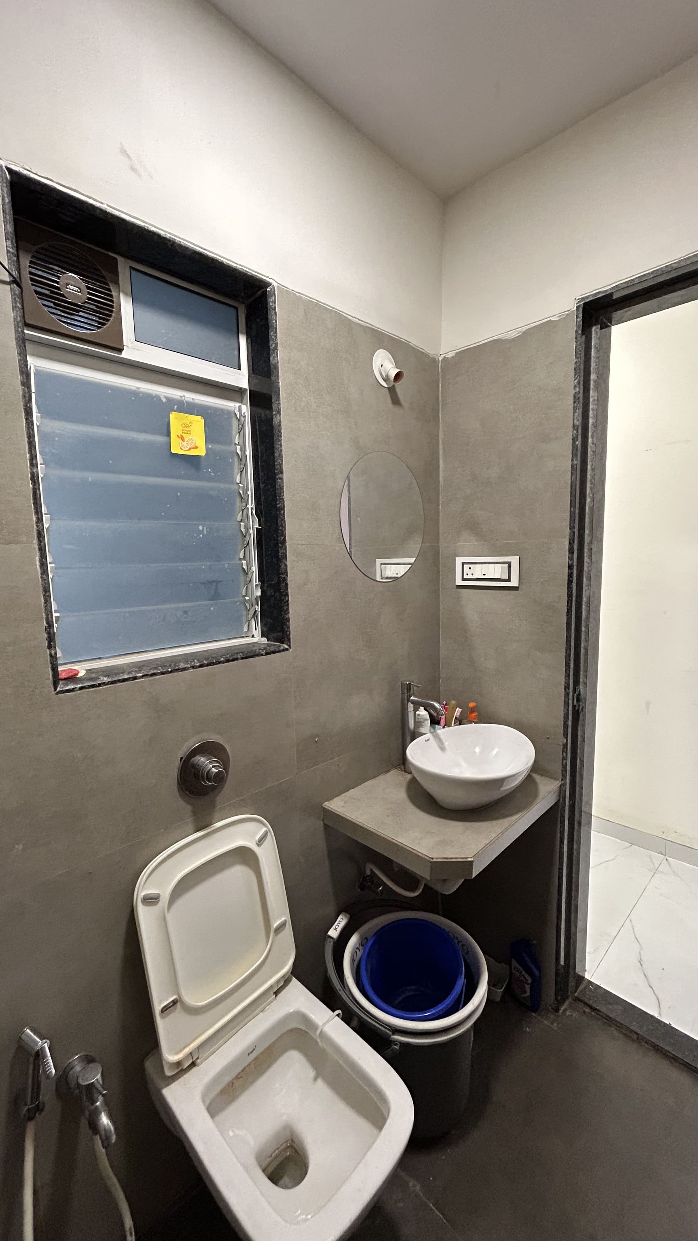 2 BHK Flat for Sale in Vraj One, Andheri West – 650 Sq. Ft. | ₹2.15 Cr