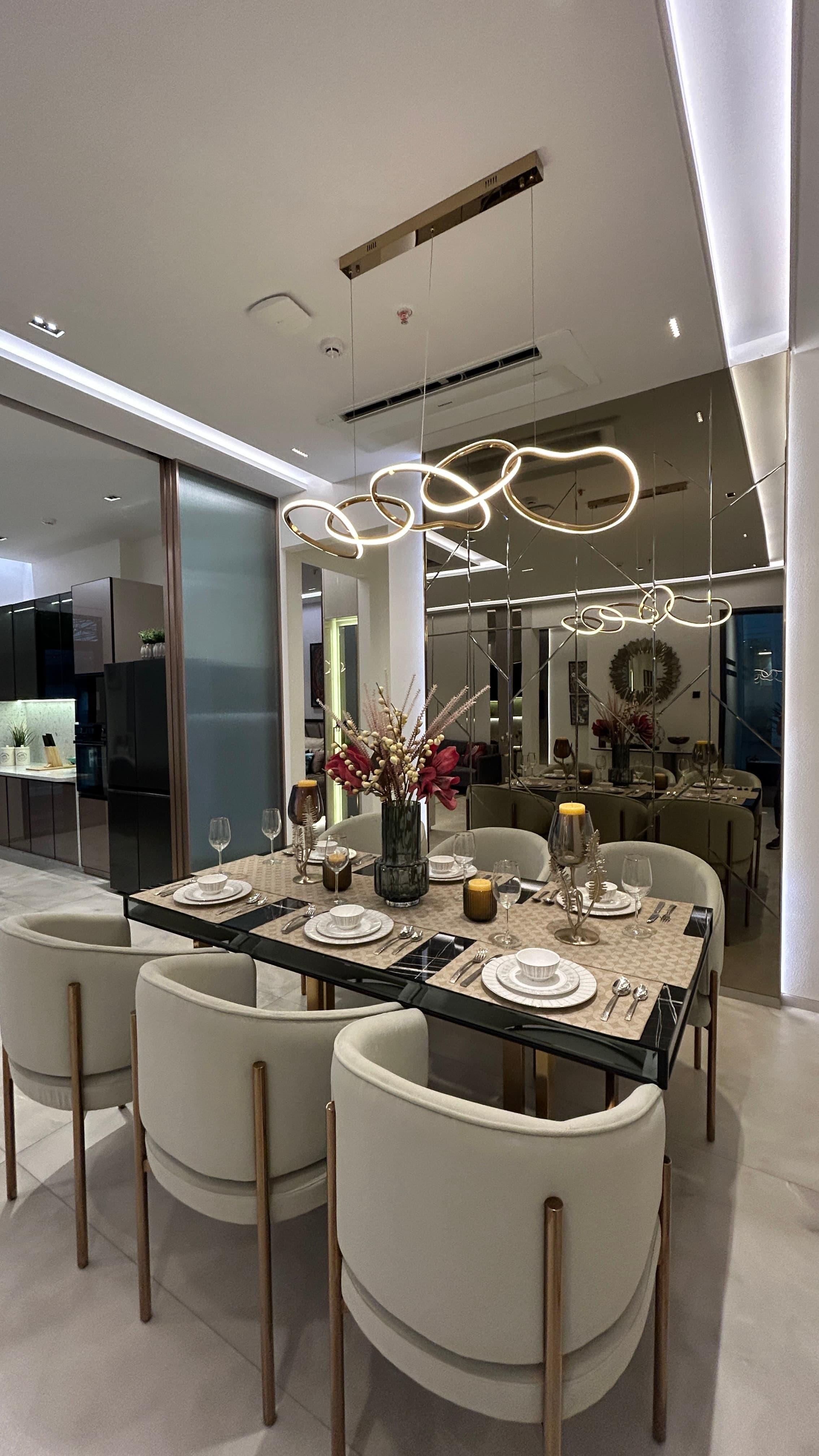 Vista Hiranandani Jogeshwari West | Luxury 2 & 3 BHK Apartments and Duplex Penthouses Near Oshiwara
