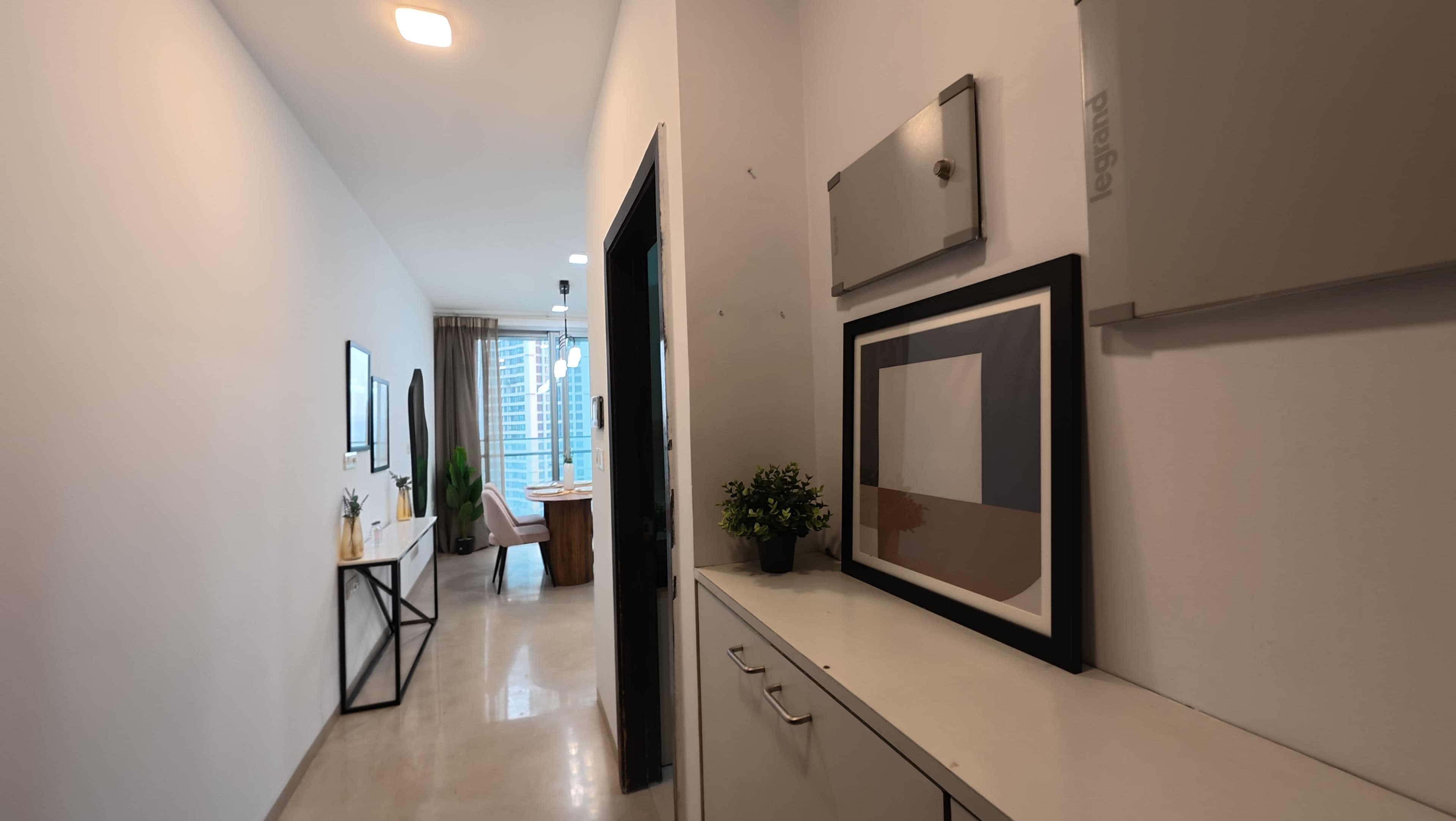 Oberoi Exquisite | 3 BHK Luxury Apartment ₹7.29 Cr