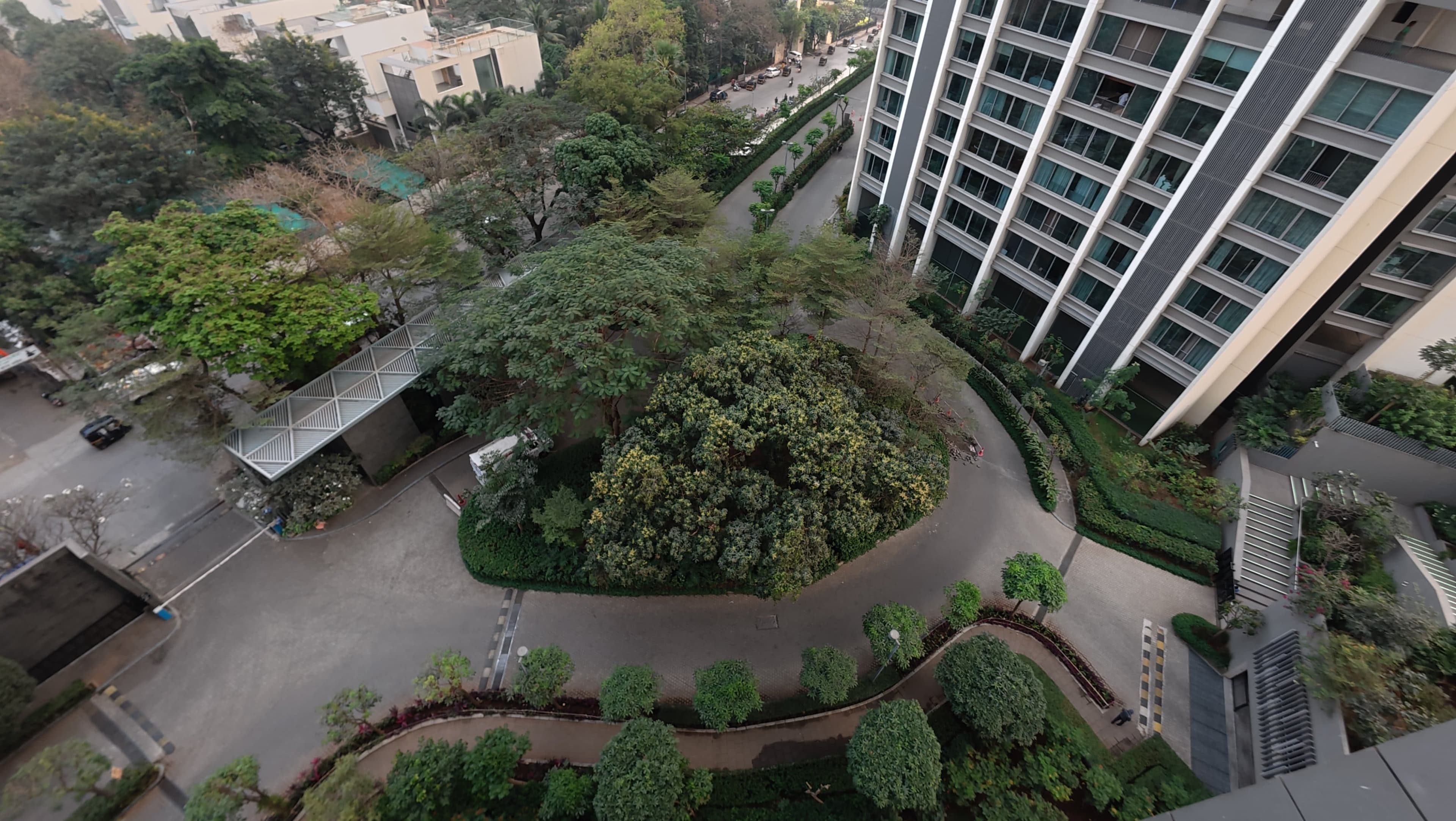 Oberoi Exquisite | 3 BHK Luxury Apartment ₹7.29 Cr