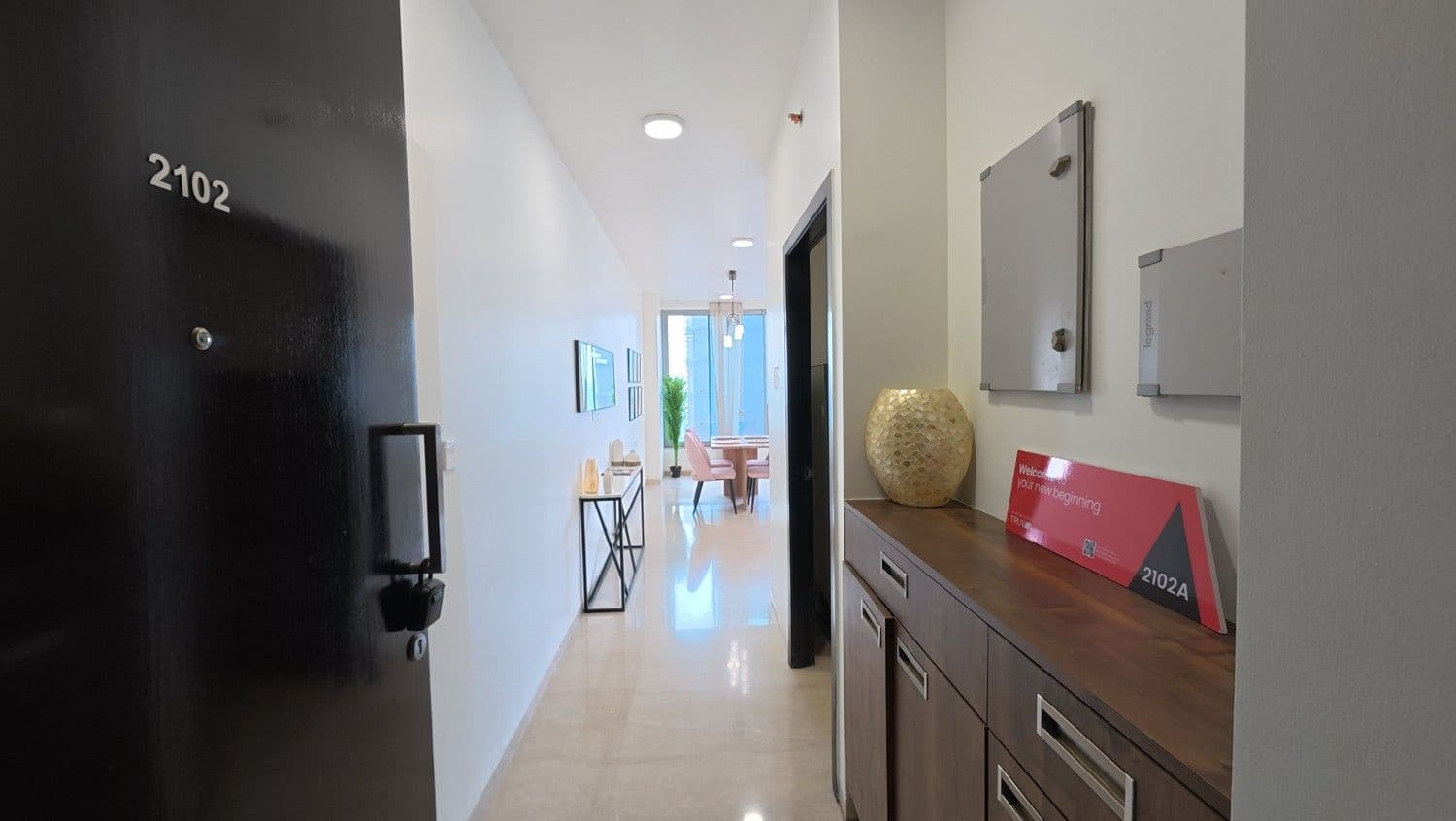 Oberoi Esquire | Luxury 3 BHK Goregaon East ₹8.05 Cr