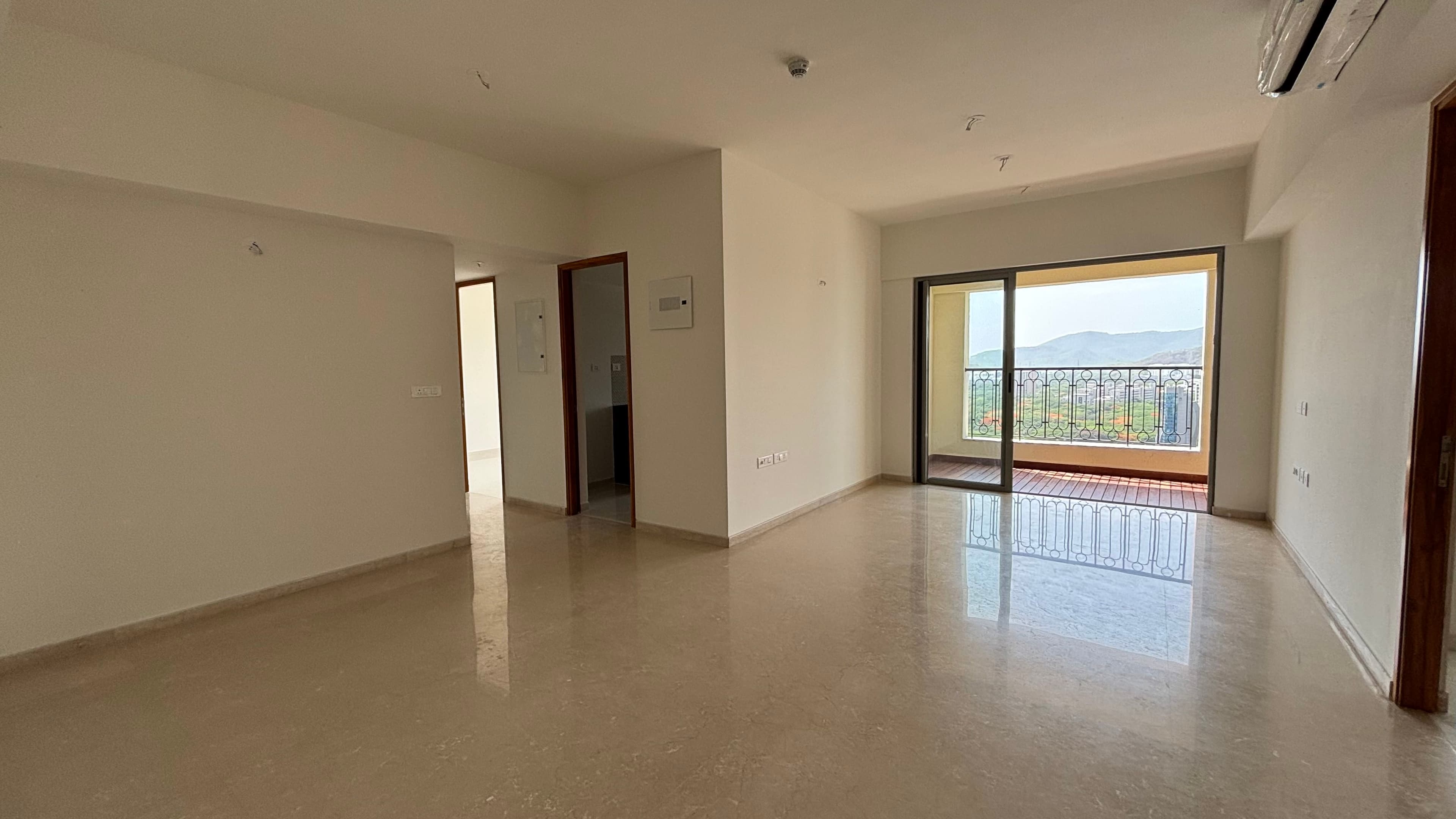 Lodha Bellagio Powai | 4.5 BHK Rent Lake View