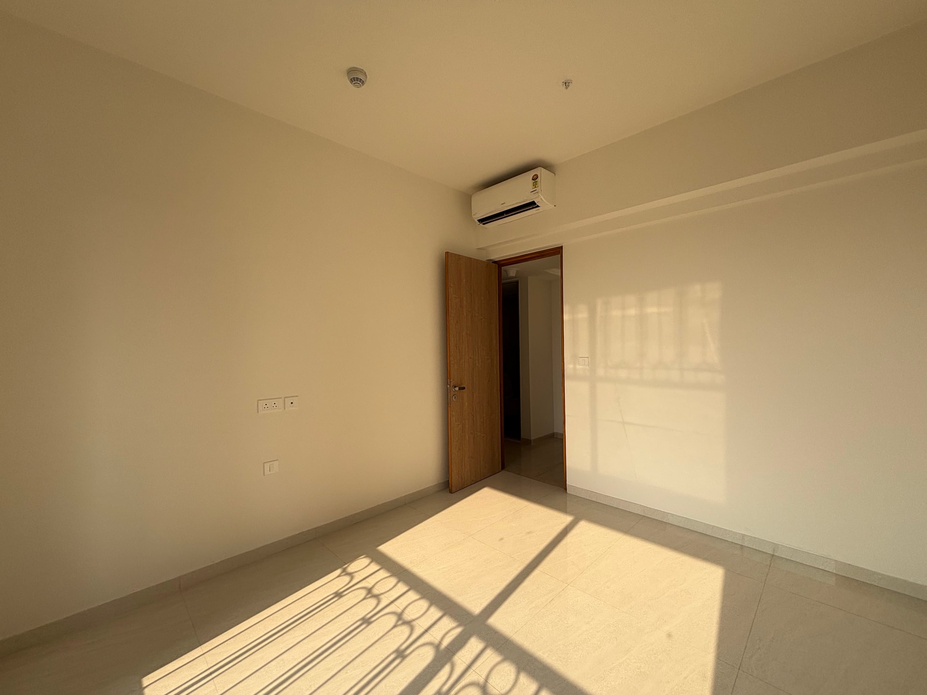 3.5 BHK Lake Facing Apartment for Sale in Lodha Bellagio Powai | Higher Floor