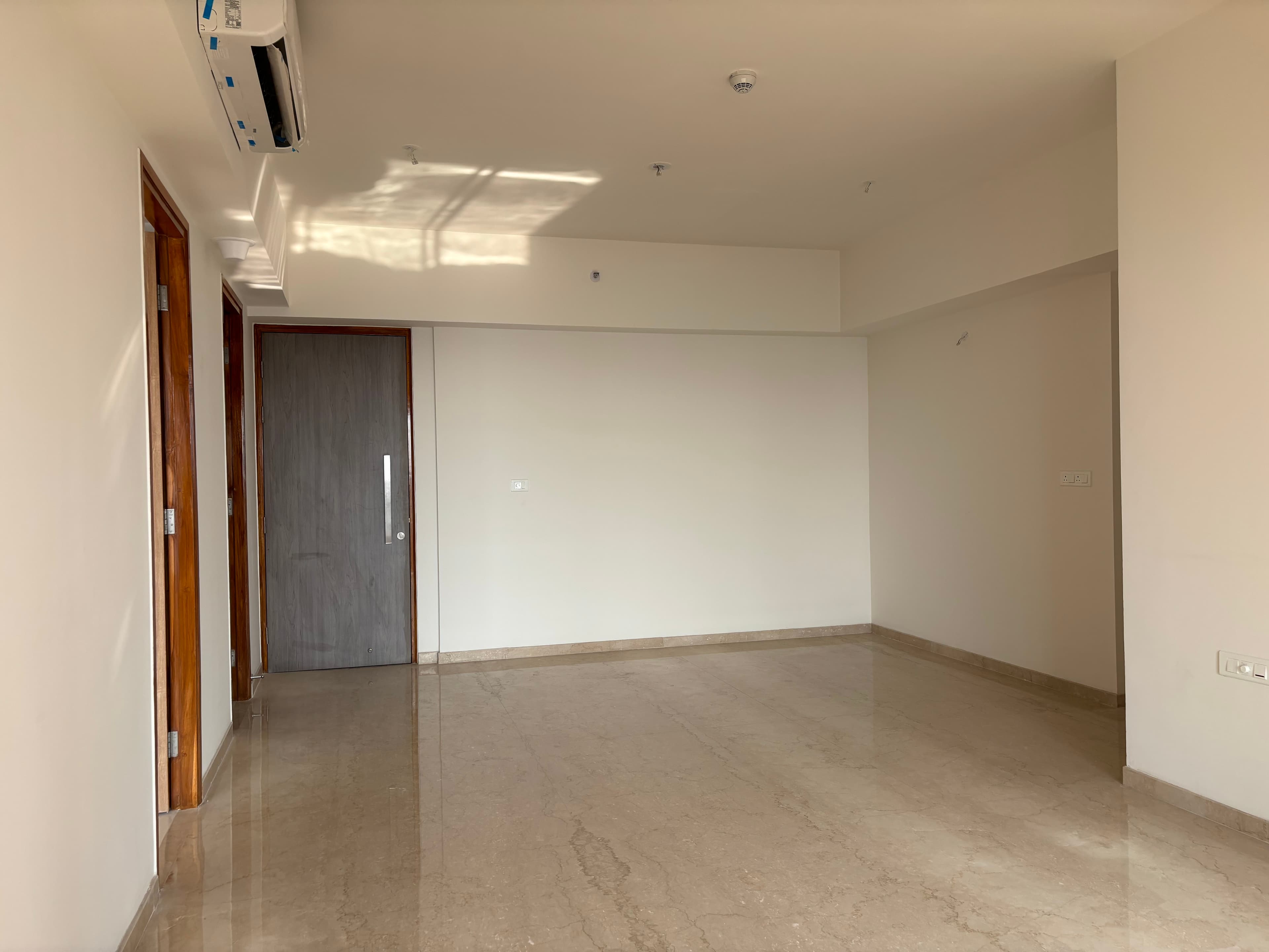 3.5 BHK Lake Facing Apartment for Sale in Lodha Bellagio Powai | Higher Floor