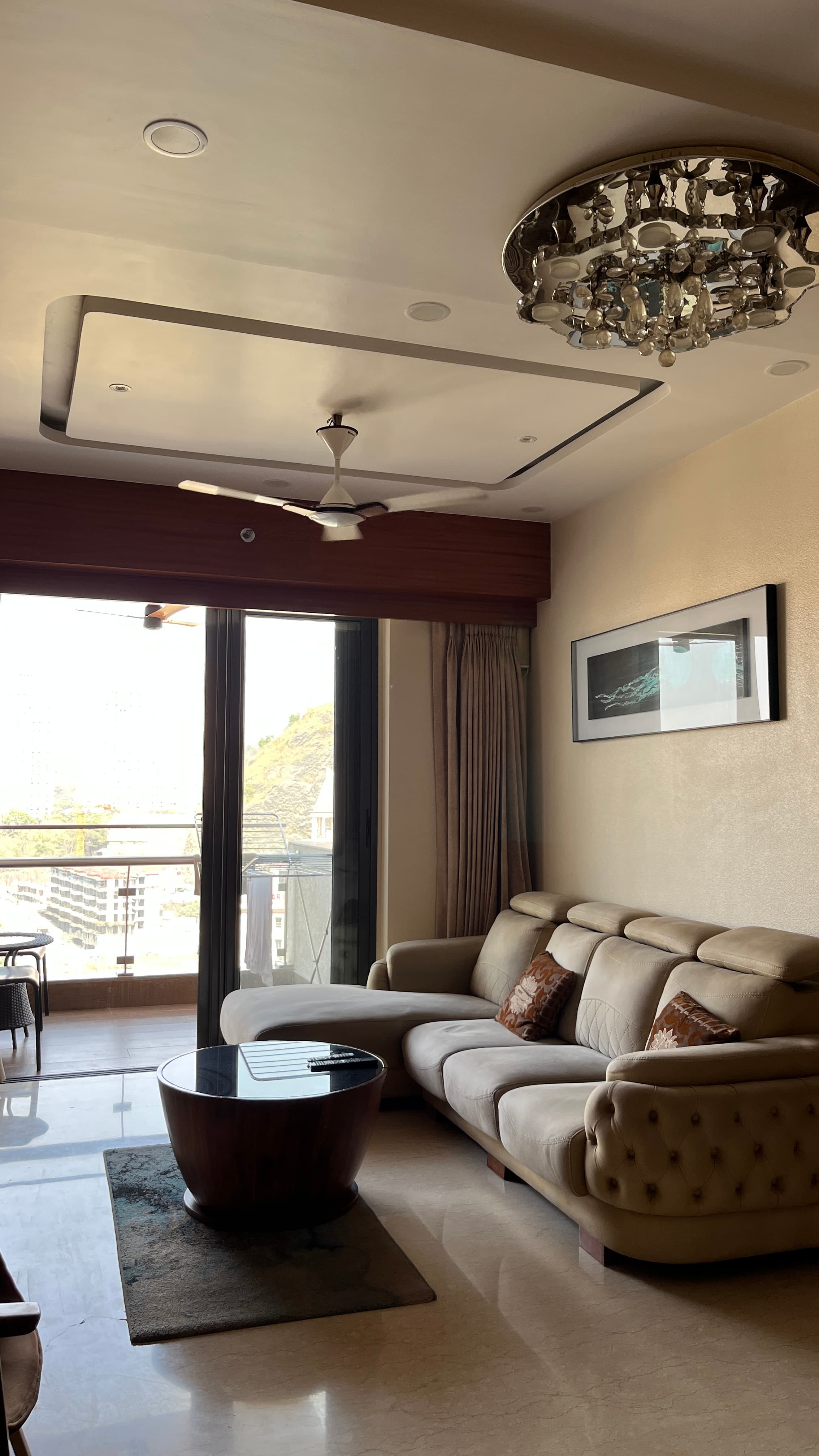 3 BHK Mountain-Facing Flat for Sale in Shapoorji Pallonji Vicinia , Chandivali | 1050 Sq.ft | ₹3.45 Cr 