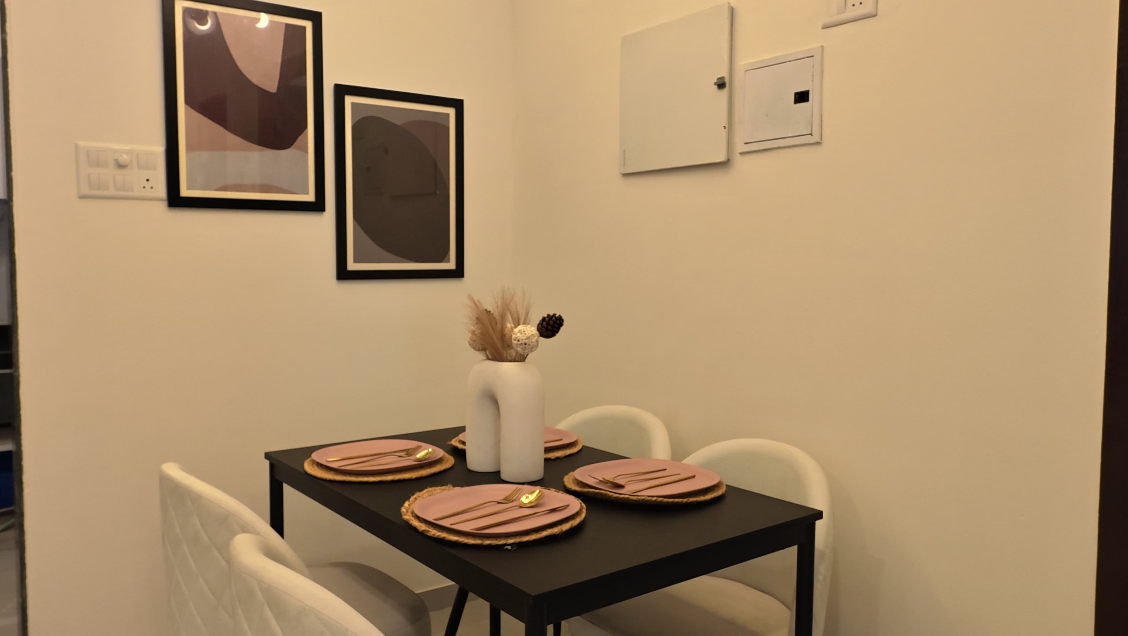 DLH Leo Oshiwara | 2 BHK Andheri West Apartment