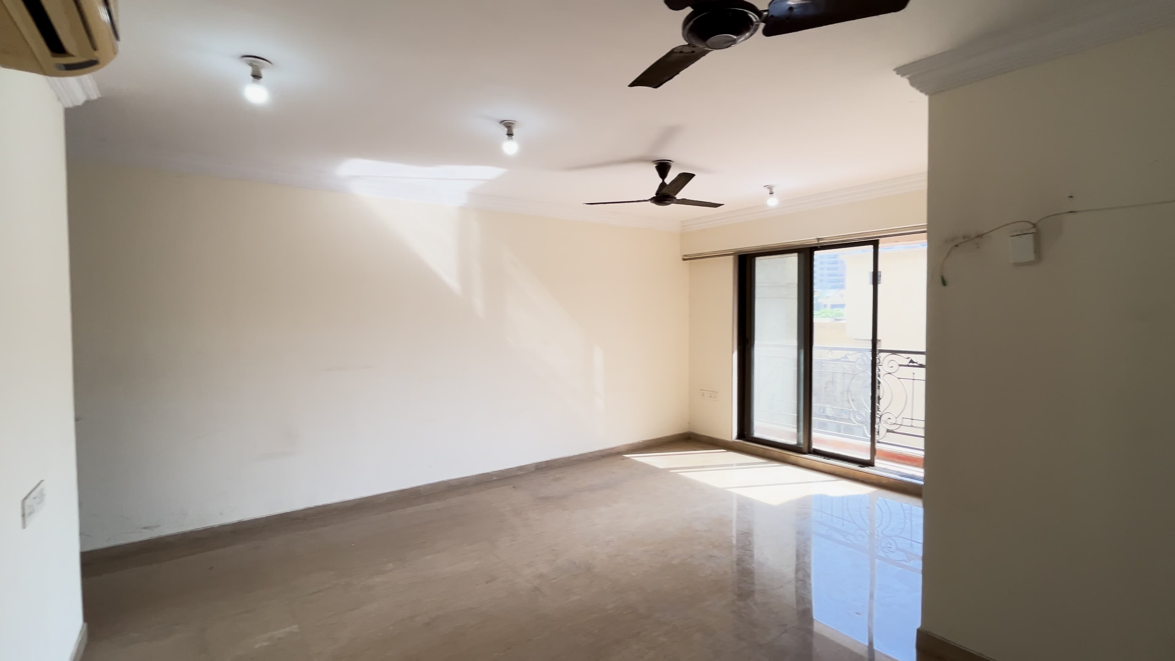 3 BHK for Sale in Lake Primrose Powai | 880 Sq Ft | ₹2.80 Cr