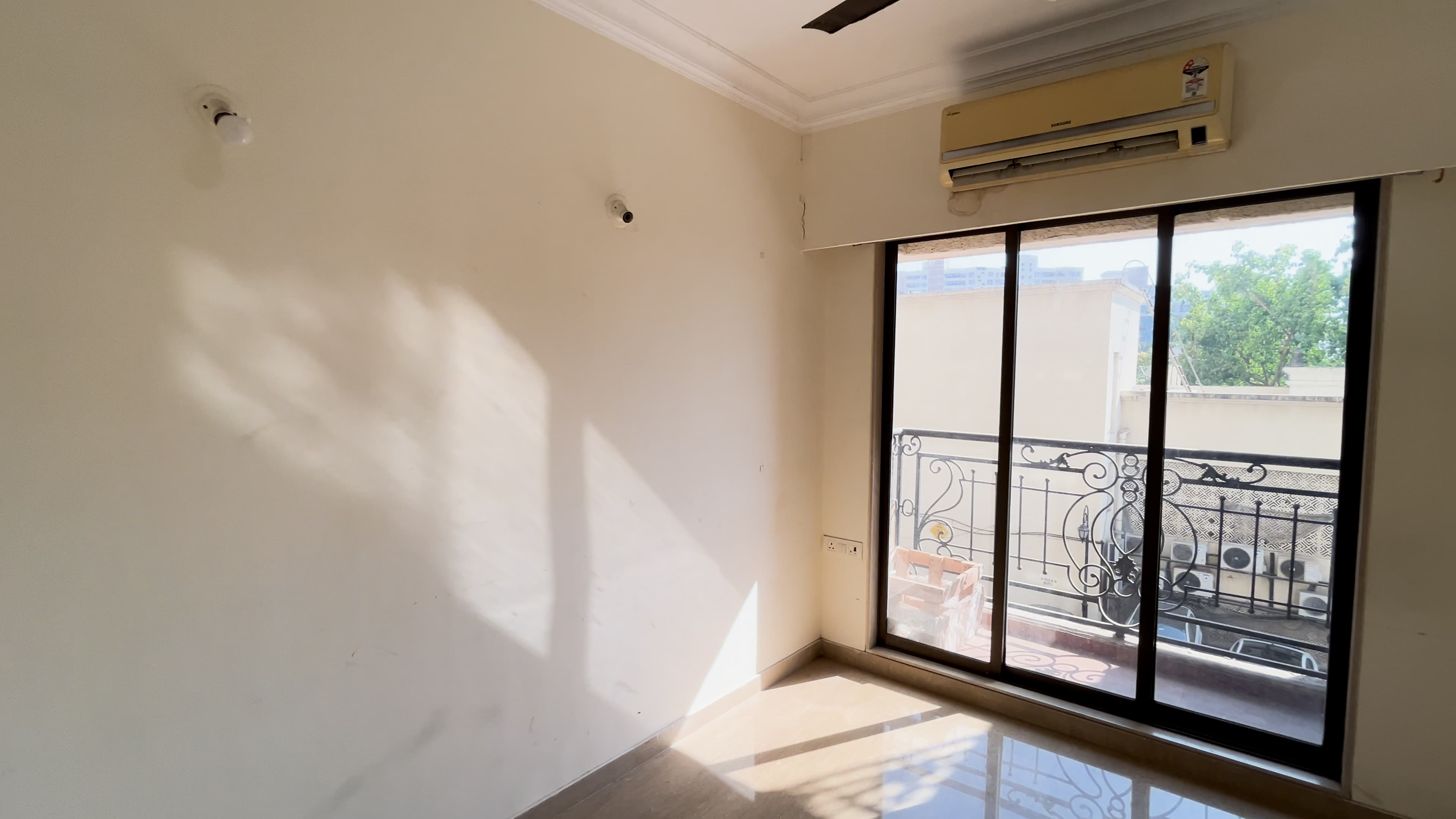 3 BHK for Sale in Lake Primrose Powai | 880 Sq Ft | ₹2.80 Cr