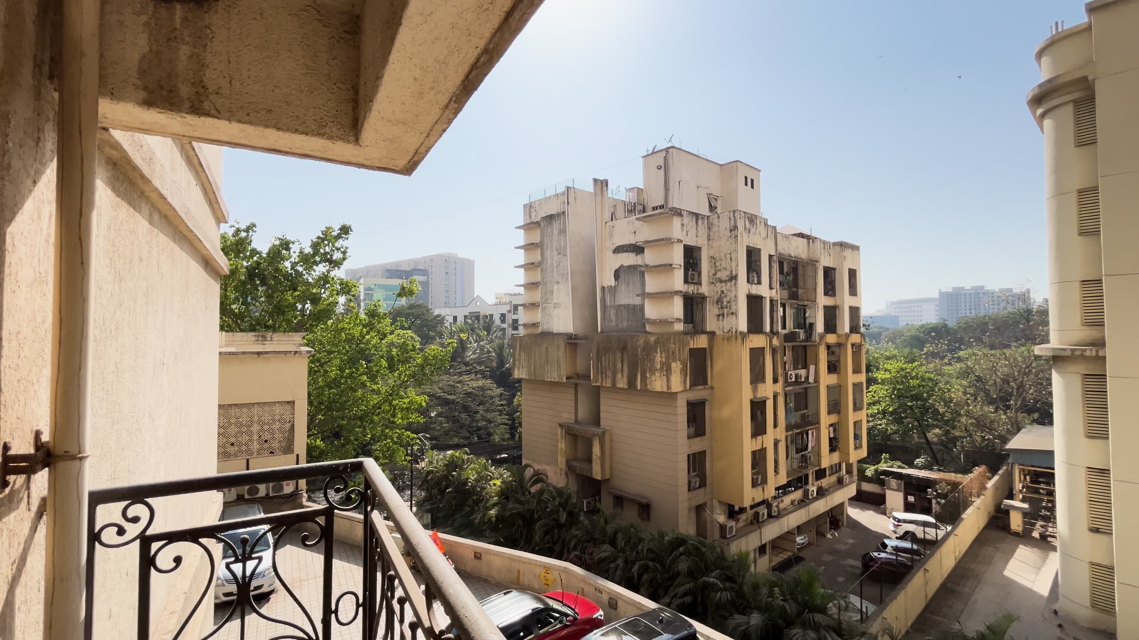 3 BHK for Sale in Lake Primrose Powai | 880 Sq Ft | ₹2.80 Cr