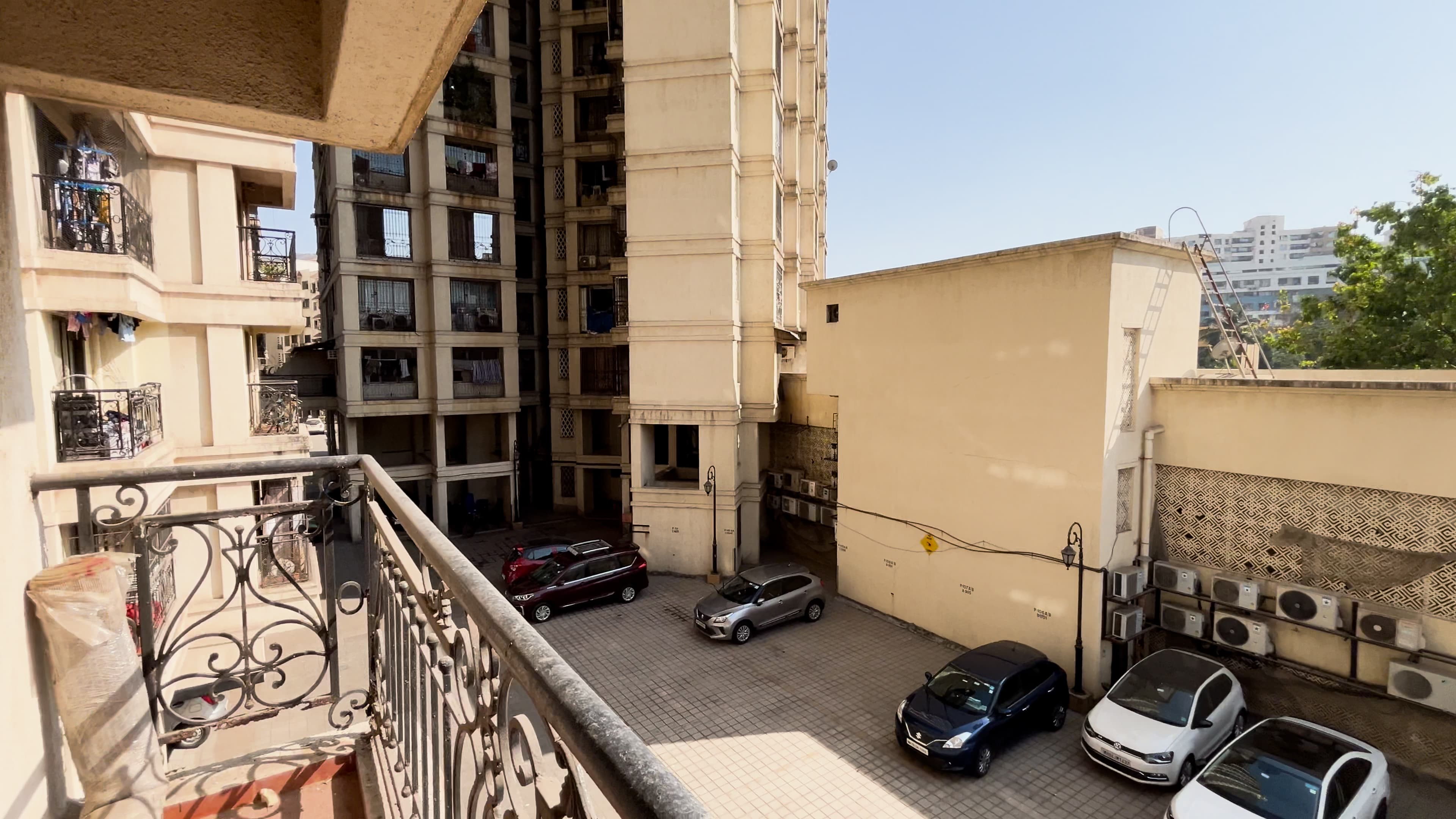 3 BHK for Sale in Lake Primrose Powai | 880 Sq Ft | ₹2.80 Cr