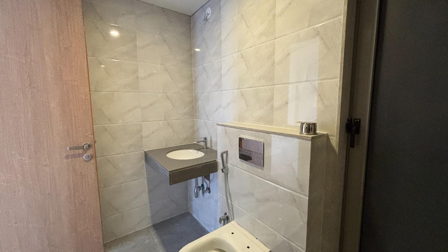 Lodha Bellagio Powai | 2.5 BHK ₹4.31 Cr | RealDeals